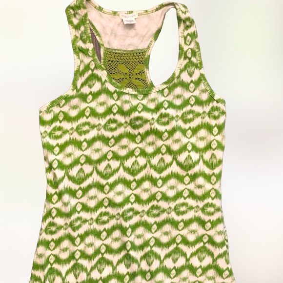 Maurices PRETTY Green Razorback Tank Top with Crochet Detail on Back Size Small - Picture 2 of 8